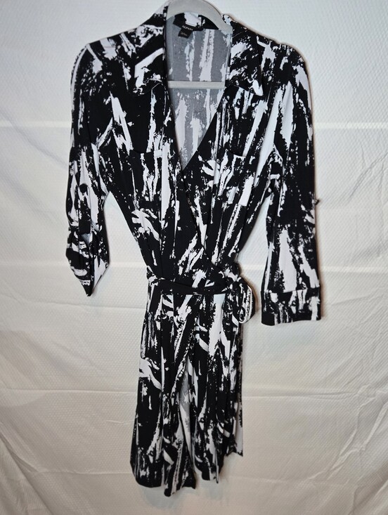 Alfani Dresses & Skirts - Black & White Abstract Print Wrap Dress By Alfani